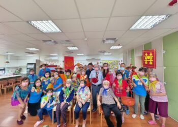 影音/伸港日照中心歡慶父親節　辦喜事張燈結綵迎熱鬧