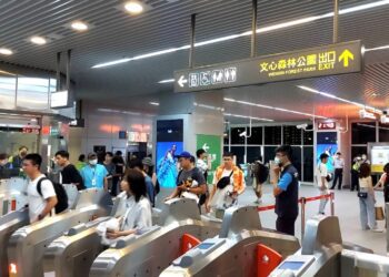 參加國慶晚會和搖滾台中-搭中捷最輕鬆方便！