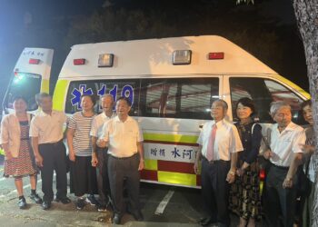 齊心守護生命！-市政顧問及豐樂社區聯合捐贈2輛高頂救護車