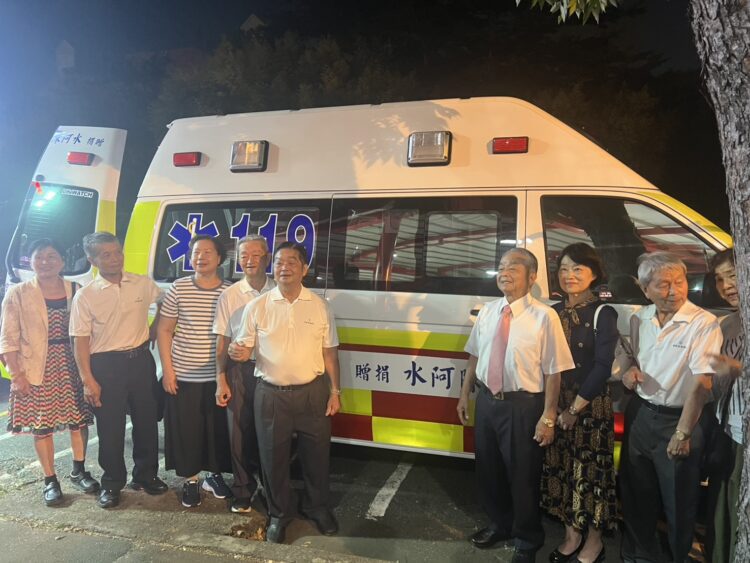 齊心守護生命！-市政顧問及豐樂社區聯合捐贈2輛高頂救護車