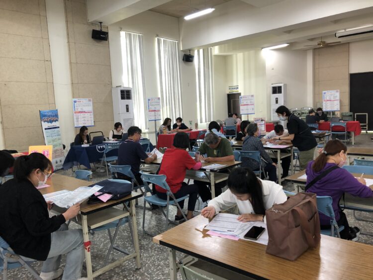 慶重陽！逾700職缺挺中高齡-中市府山線樂齡聯合徵才暖心登場