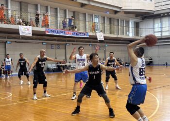 從快馬到天馬跨世代球員同場較勁-躍馬盃籃球邀請賽點燃台中熱血十月