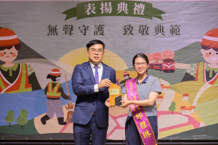中市清水區清潔隊女力隊長帶隊用心-榮獲全國模範隊長