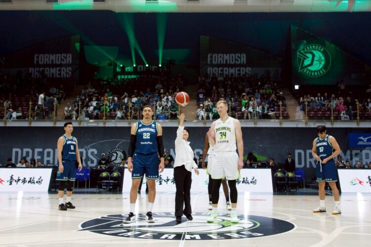 tpbl職籃熱血開季！盧市長強力開球-挺夢想家奪冠