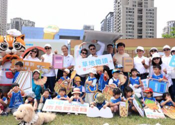 迎接綠美圖試營運！「台中市民野餐日」29區11/2登場-盧市長邀市民共享「草地閱讀」時光