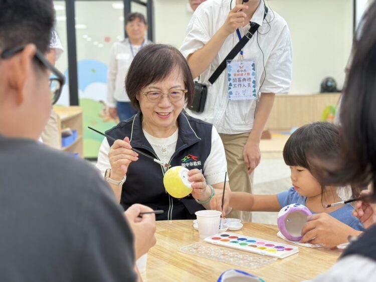 歷史建築裡的童年新章 台中霧峰親子館溫馨開幕-賴副市長:享有友善育兒資源