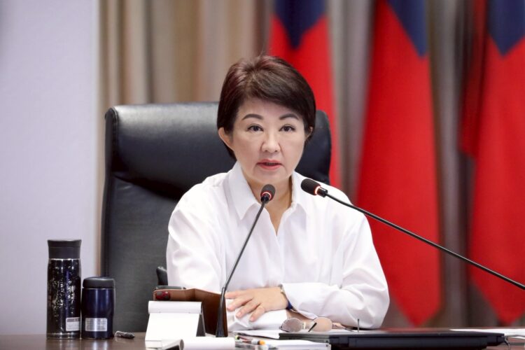 「台中市民野餐日」周末登場！-11/2與您相約「草地閱讀．曬曬幸福」！