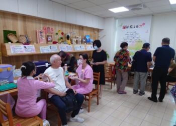 中市啟動長照機構疫苗接種專案　守護長者健康、提升秋冬免疫保護力