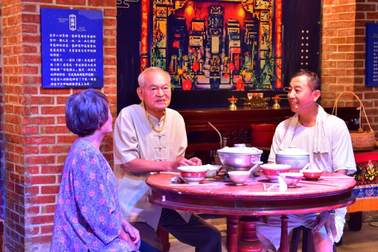 台中客家志工化身舞台劇職人!《芋見花香》演繹山城四代情緣