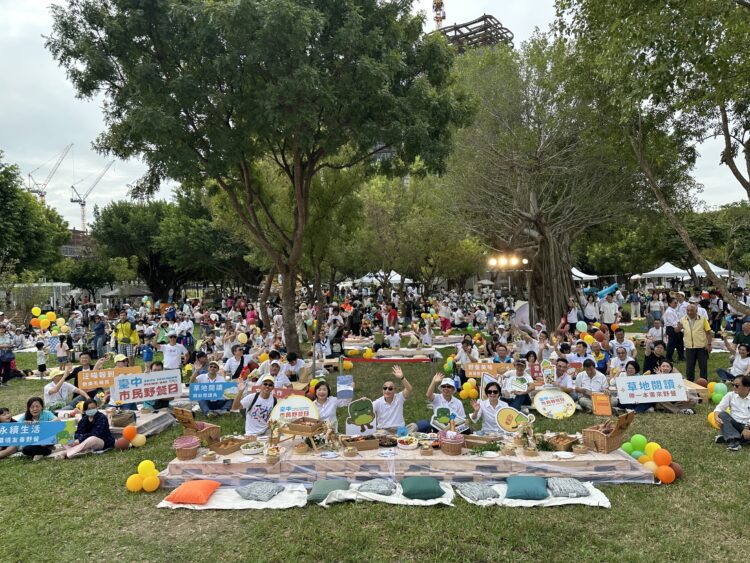 突破26萬人潮再創新紀錄！台中市民野餐日全市29區熱情響應共度草地閱讀時光