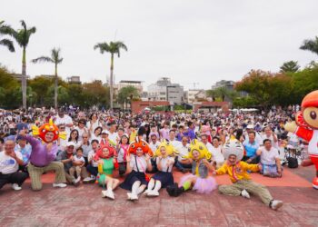紙風車劇團熱力開演　四張犁公園化身野餐樂園-親子同樂fun享北屯最chill週末