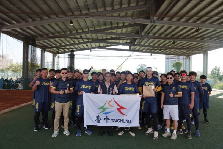 霸氣出征!台壽霸龍蓄勢再戰爆米花聯盟 運動局長親赴現場打氣:台中力拚二連霸