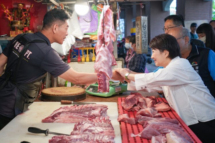 豬肉攤開市！盧市長赴市場關心豬肉供需、價量情形-提供安全衛生美味國產豬肉