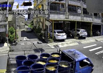 廚餘車廚餘桶未加蓋恐影響環境衛生　中市環保局加強廚餘載運稽查及法令宣導