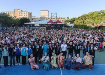 扎根與大自然共存的智慧-紙風車中市霧峰國小演出《寶莉回家》