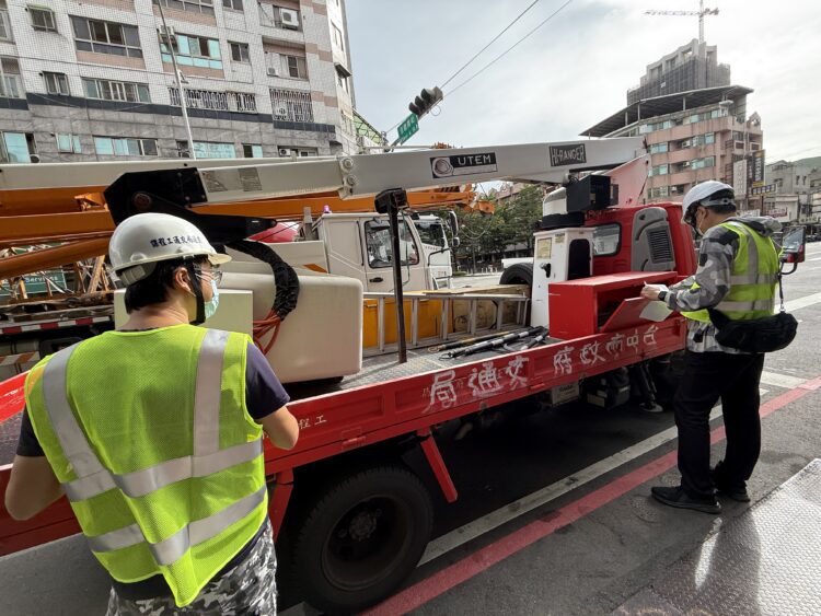 守護6,600組號誌！台中1999通報-市府交通局搶修團隊即刻救援