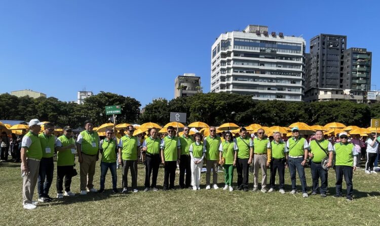 公私協力護健康-中市與扶輪社攜手共同推動肺癌篩檢、反毒與反詐