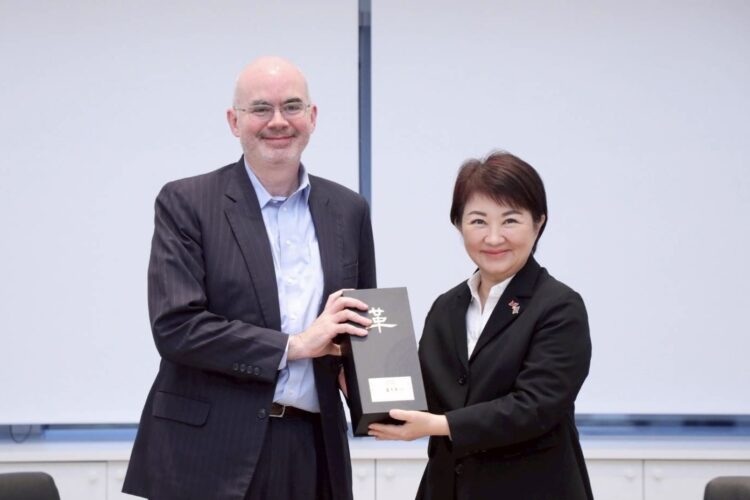 ait谷立言處長拜會中市府-盧市長盼持續合作深化台中與美國經貿文化各領域交流