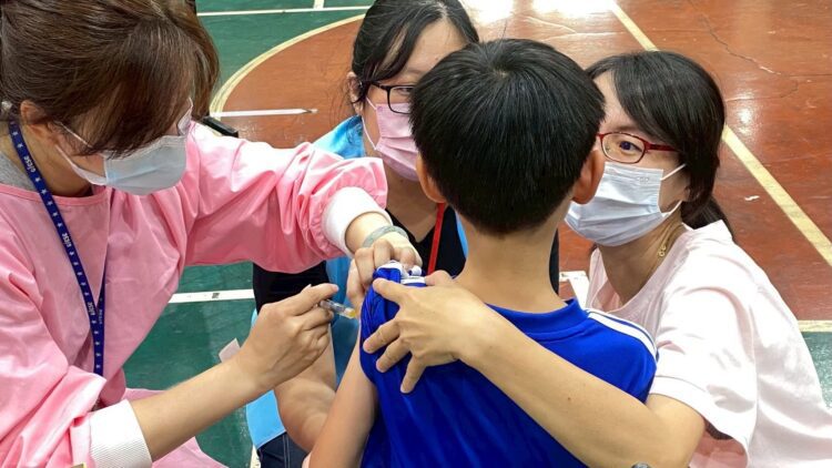維護學童健康避免校園流感群聚-中市衛生局籲學生族群儘速完成流感疫苗接種