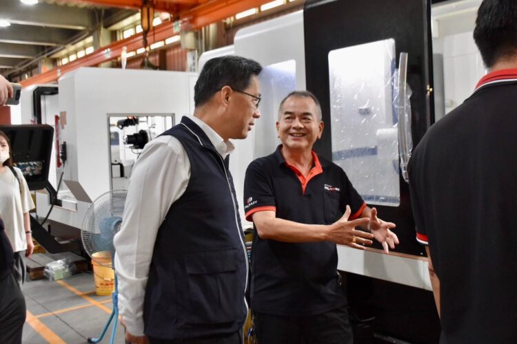 企業搶進投資!-台中工廠登記家數、新登記工廠均六都第一