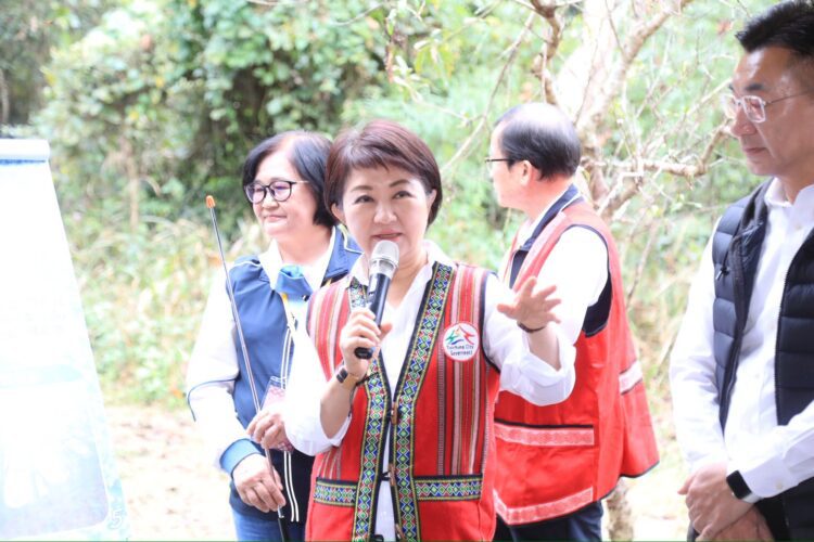 和平專案首站視察雪山坑登山步道-盧市長同框「巨人之手」提建設4重點：要讓山林之美被更多人看到！