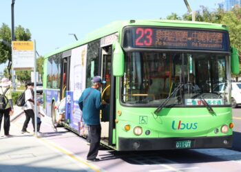 中市公車評鑑出爐！-1家優等、11家甲等-市府交通局：強化行人安全與服務品質