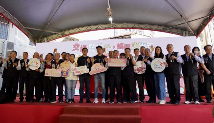 媽祖行動光明燈「亮」相！中市交通局攜手樂成宮守護行人夜間安全
