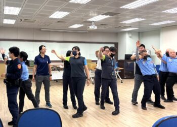 中市警資深技術教官親授防身技巧-強化中捷安全防禦應變能力