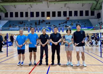 第七屆晨禎盃羽球賽企業組開打！-羽球一哥周天成驚喜現身攜手挺公益