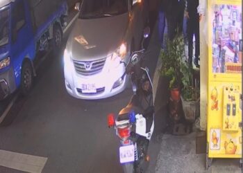 竊盜通緝犯娃娃機店內行竊　突遇警察巡邏束手就擒