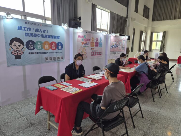 聽見未來的可能！中市勞工局助聽障青年突破求職困境