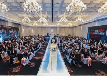 錚女王寵粉！2天王助陣HIGH翻 捐230萬的復康巴士