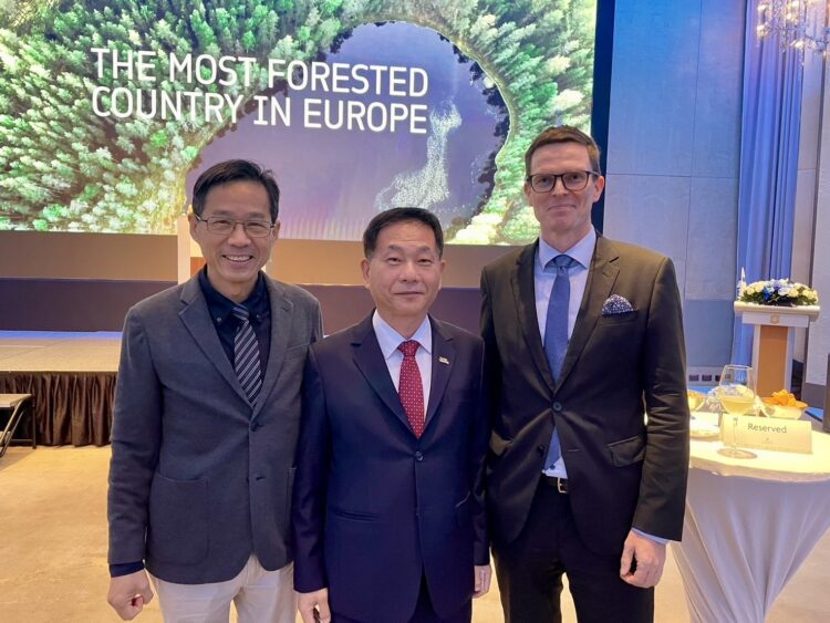 中市府出席芬蘭獨立日晚宴-展現城市國際力與購物節魅力