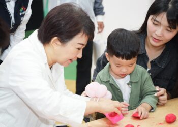 台中親子館5倍增!東勢親子館今開館-盧市長:繼續推動區區親子館