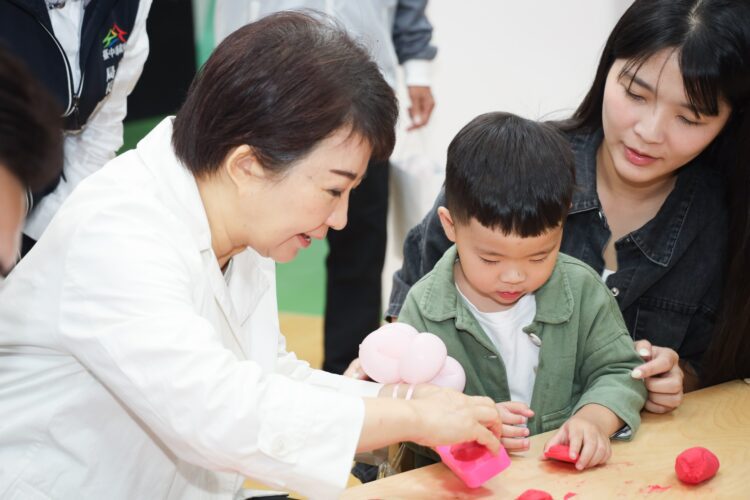 台中親子館5倍增!東勢親子館今開館-盧市長:繼續推動區區親子館
