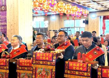 無極三清總道院母娘殿瑤池金母安座盛典登場-鄭副市長祈願國泰民安