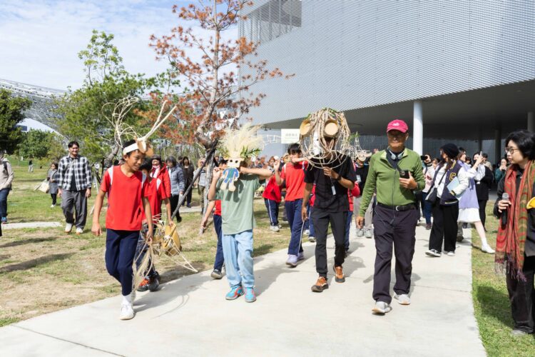 中美館「萬物的邀約」跨國共創多元藝術-印尼紙月亮×博屋瑪國小《與自然一起說故事》