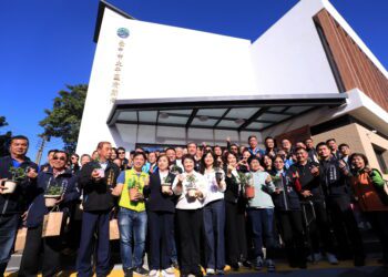 挹注逾4千萬元！-太平區清潔隊新廳舍啟用-盧市長：獻給英雄的新年禮物