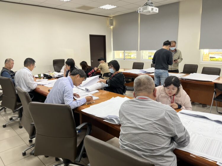 人力、裝備、科技三管齊下-中市消防局全力輔導未登記工廠加速登記、強化公共安全