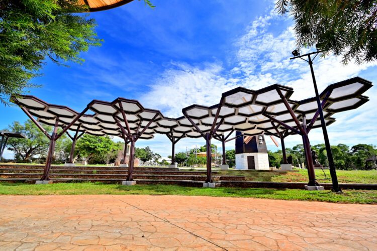 大甲鐵砧山再添chill魅力　彩色項鍊串起海線觀光新風貌