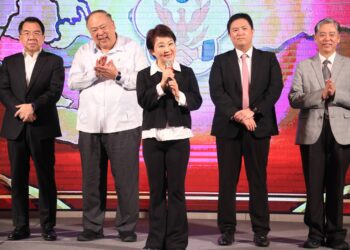 大台中警察之友會理事長交接-盧市長：警友會是警察最堅實後盾