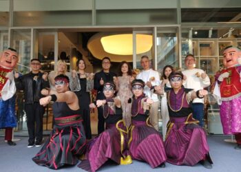 ▲出席「米蘭站」台中七期老虎城旗艦門市開幕的貴賓合影。