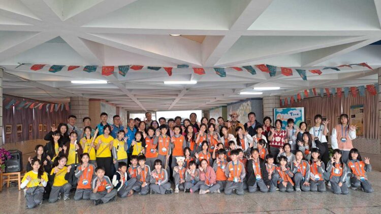 跟著老頑童探險去！《游於藝》校園巡迴藝術展走進北屯陳平國小