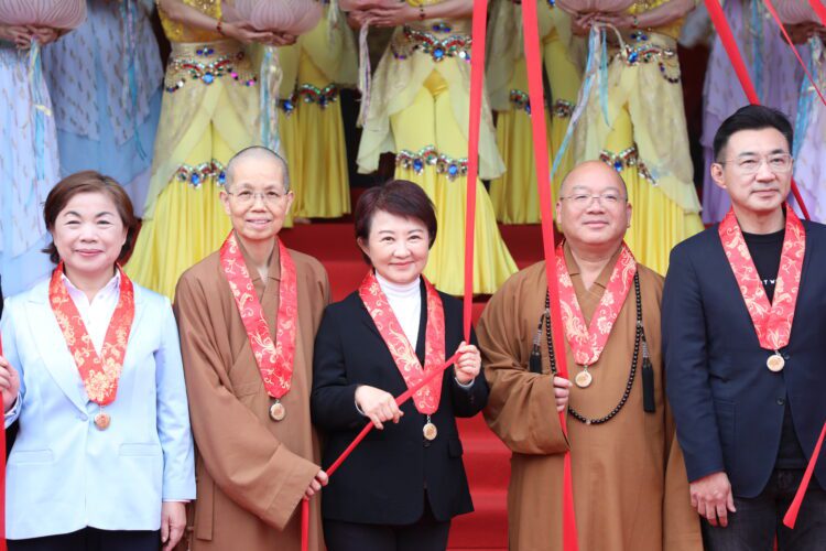 佛光緣美術館台中館新館啟用　首展「星雲大師一筆字書法」登場-盧市長感謝佛光山為台中注入藝文能量