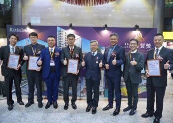 工程界最高榮譽!東勢埤豐橋奪金質獎、建設局長獲頒全國唯二專業獎章