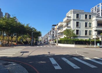 守護公園行人安全!中市交通局增設小綠人-看得到秒數過馬路更安心