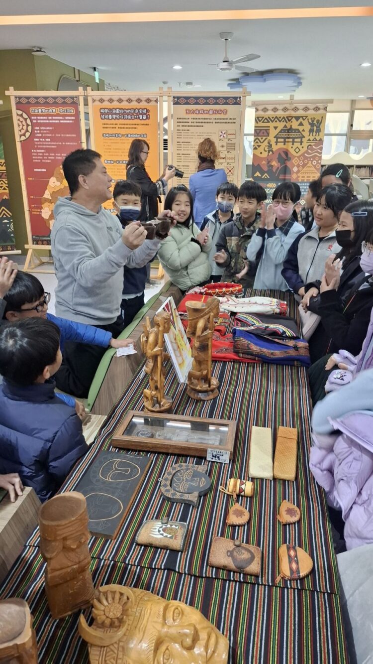 從校園出發深化族群理解-中市辦理「孩子眼中的原住民族」巡迴展