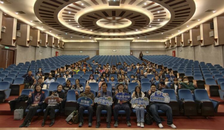 大師點亮台中科學天空!中市教育局辦理「傑出科普講座」
