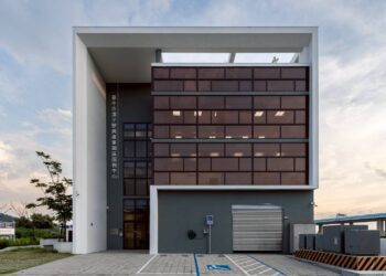 鐵皮工廠華麗轉身！潭子聚興產業園區全數招商完成-22家廠商投資76億元　創造千個就業機會