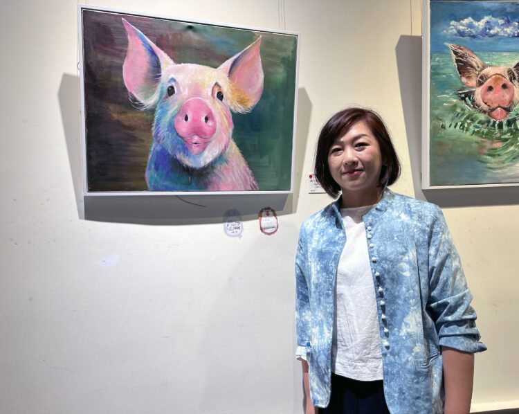 用畫筆傾聽毛孩心聲！郭曉君「我的畫，毛孩的話」港藝溫暖登場